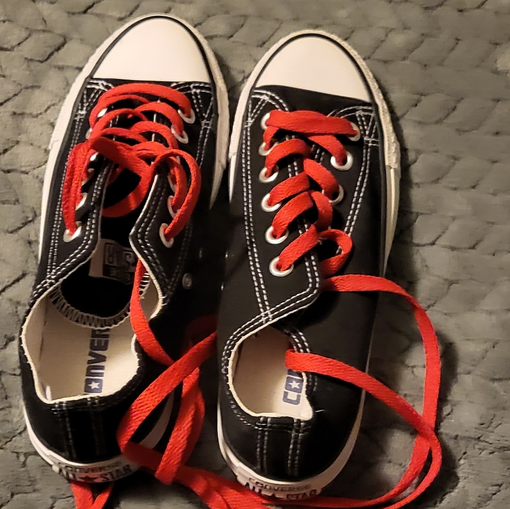 Converse black with red laces
